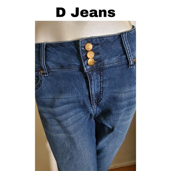 D Jeans Stretch Capri Jeans - Size 12, 3-Button Closure, Comfy & Stylish - Picture 2 of 9
